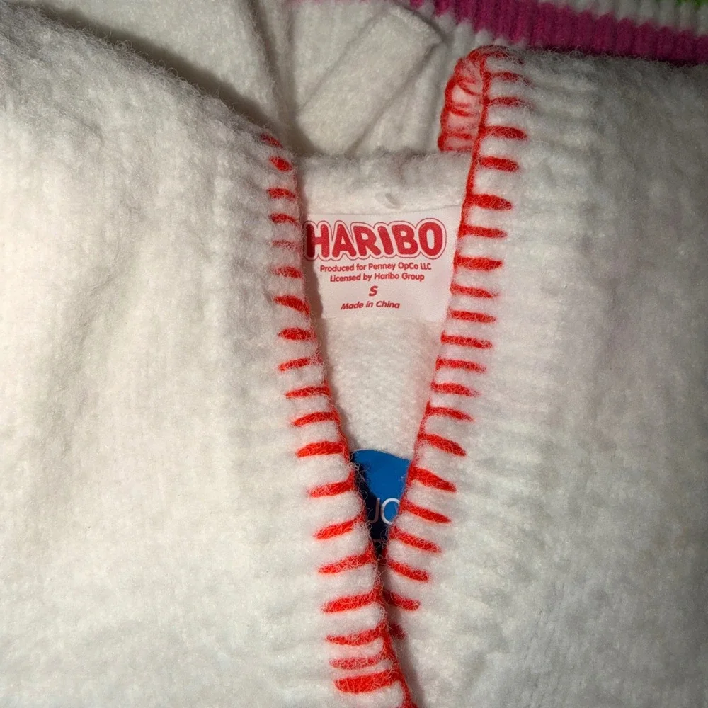 Haribo Gummy Bear Knit Lounge Set White Hooded Sweater and Shorts Kids Small‎
